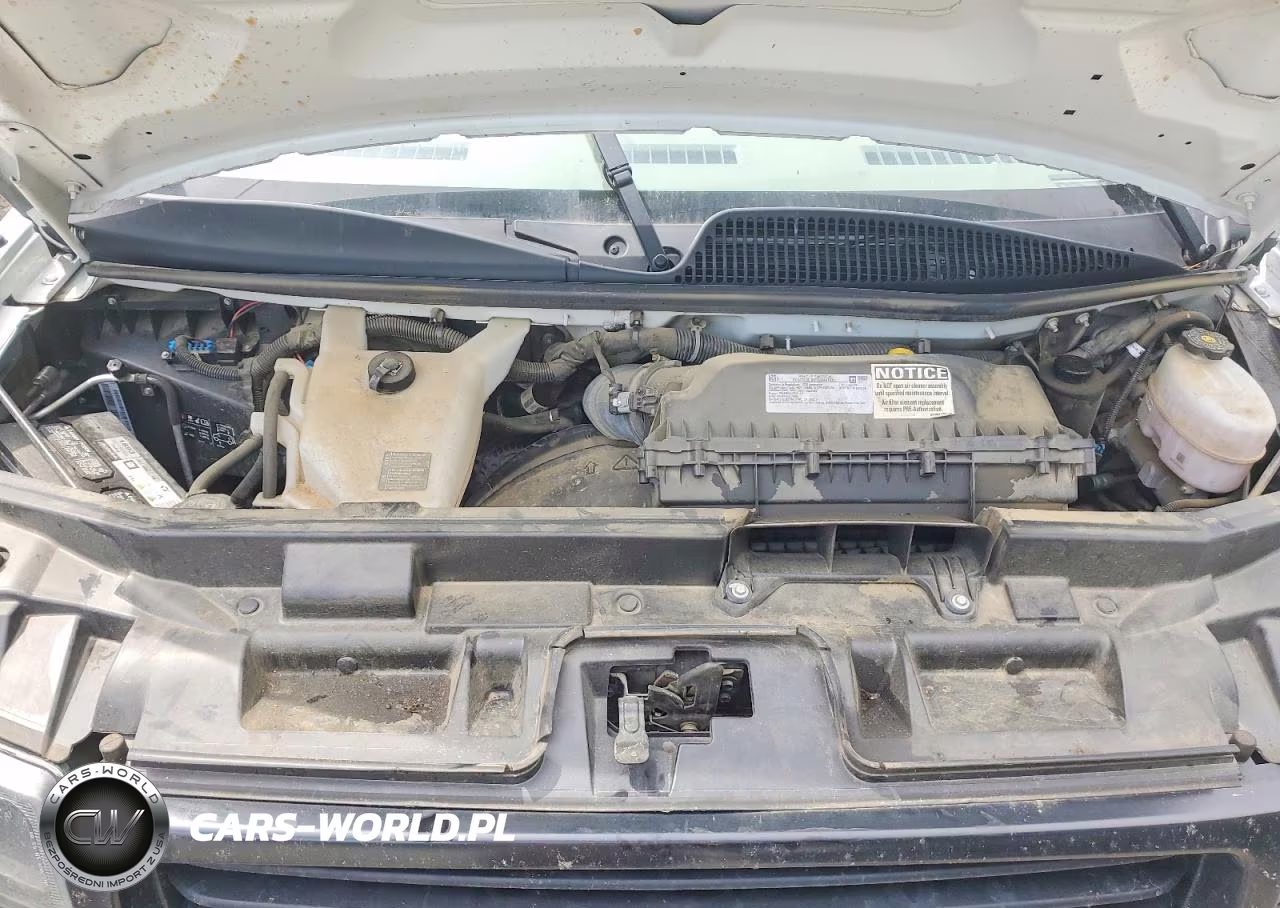 2023 GMC Savana Cutaway G3500 VIN:1GDY7RFP7P1220274 - 12