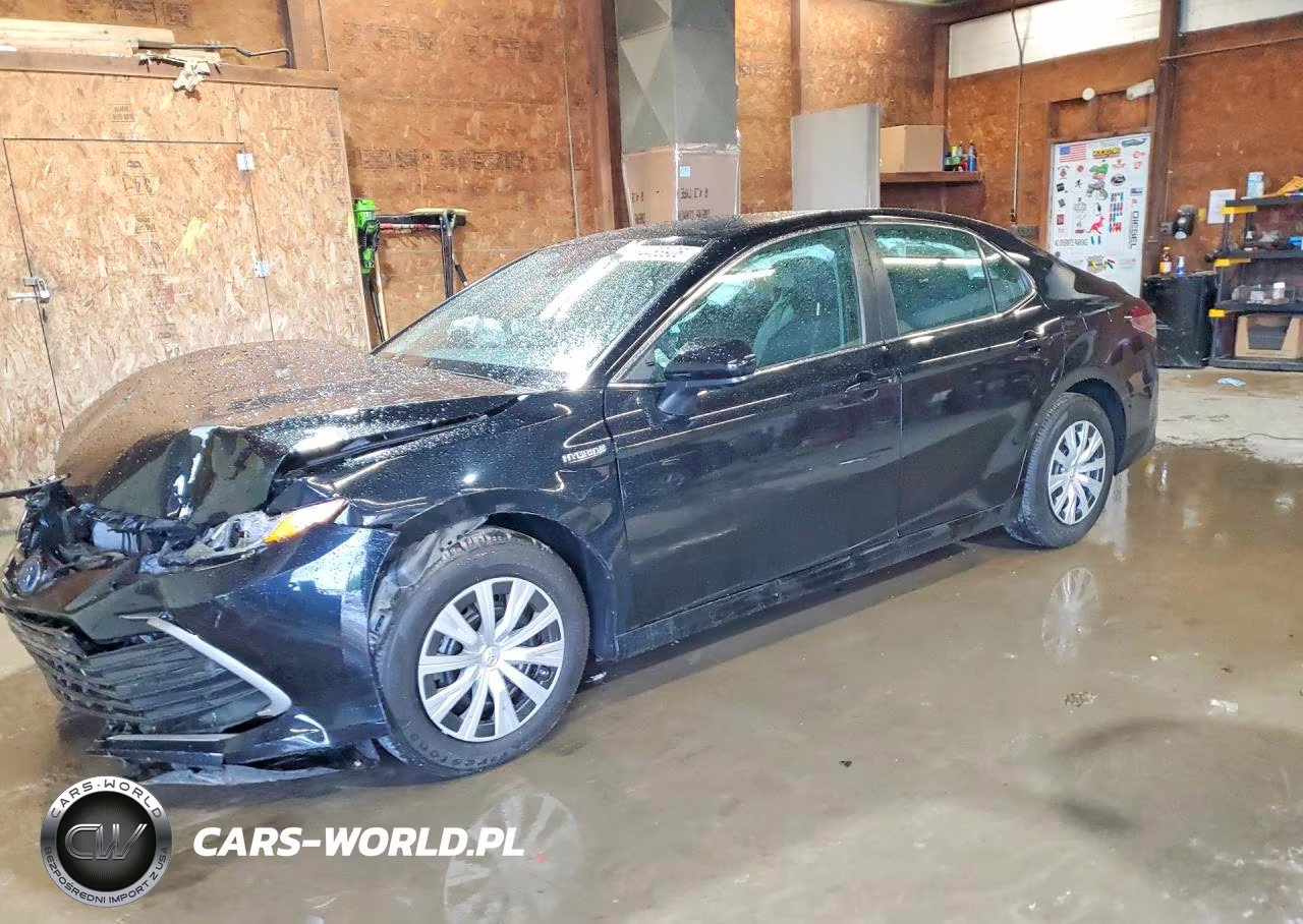 2021 Toyota Camry Le Hybrid