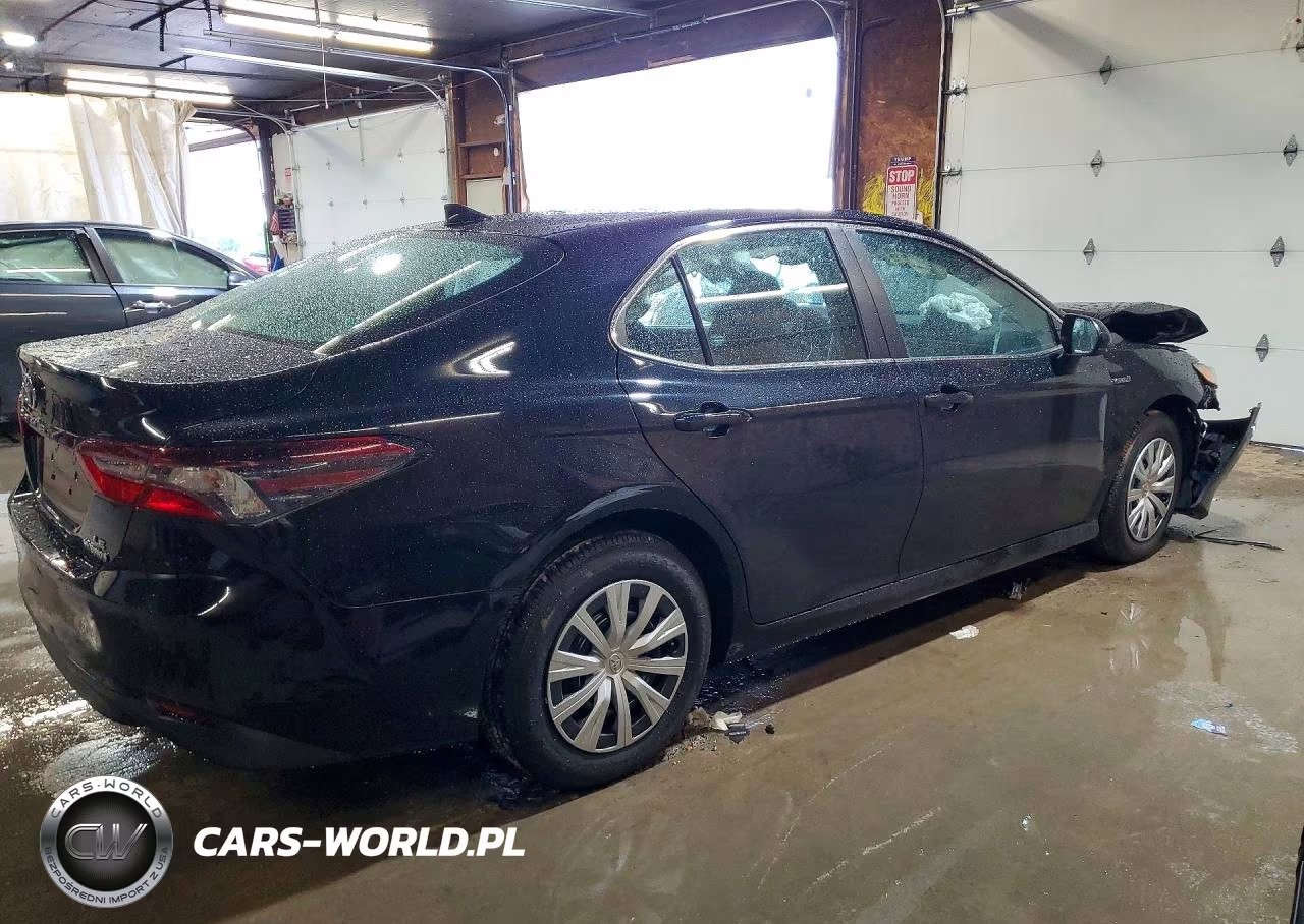 2021 Toyota Camry Le Hybrid VIN:4T1C31AK3MU559580 - 3