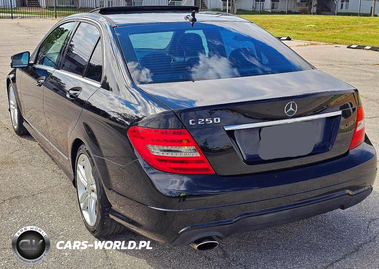 2012 Mercedes-Benz C 250 VIN:WDDGF4HB2CR194515 - 3