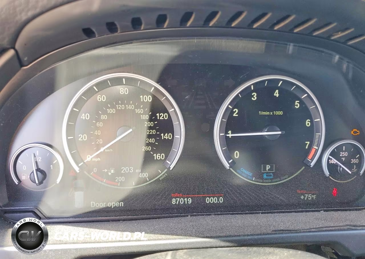 2018 BMW X5 Xdr40E VIN:5UXKT0C58J0W00675 - 9