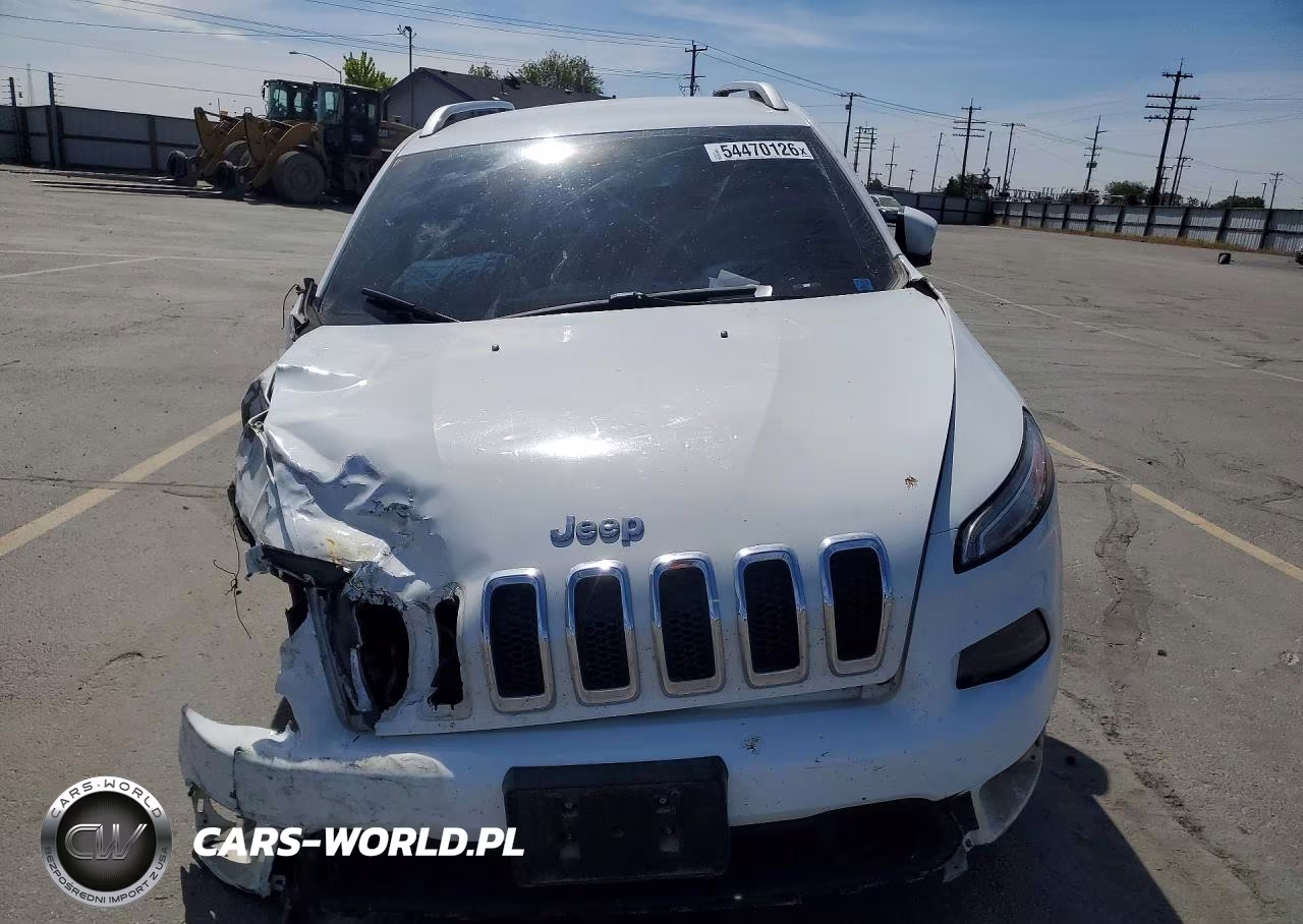 2015 Jeep Cherokee Latitude VIN:1C4PJLCB6FW683192 - 5