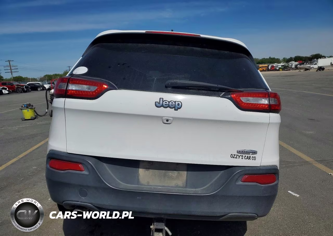 2015 Jeep Cherokee Latitude VIN:1C4PJLCB6FW683192 - 6