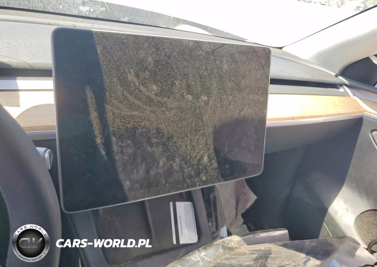 2025 Tesla Model Y VIN:7SAYGDED7SA372568 - 9
