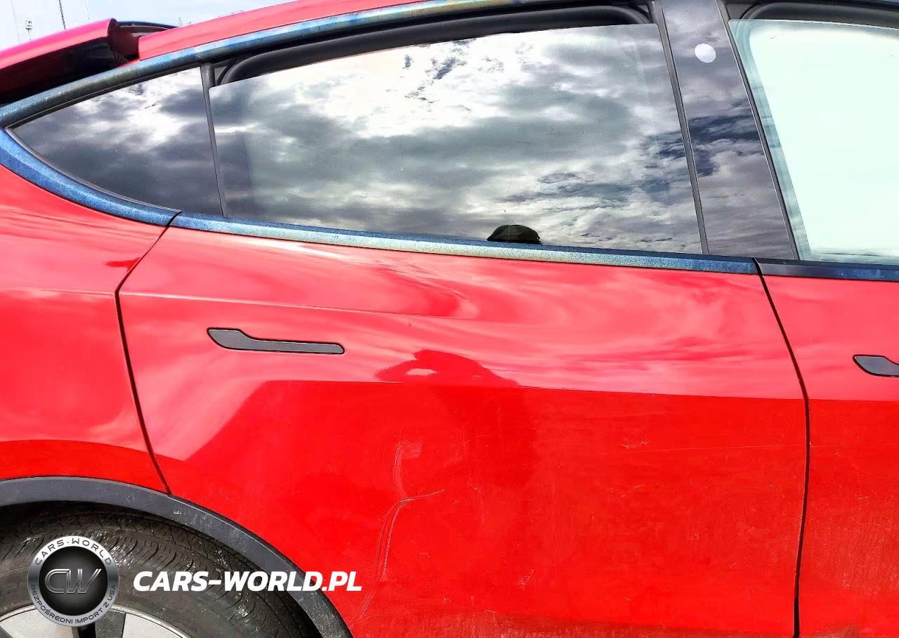 2023 Tesla Model Y VIN:7SAYGDEE2PA078883 - 10