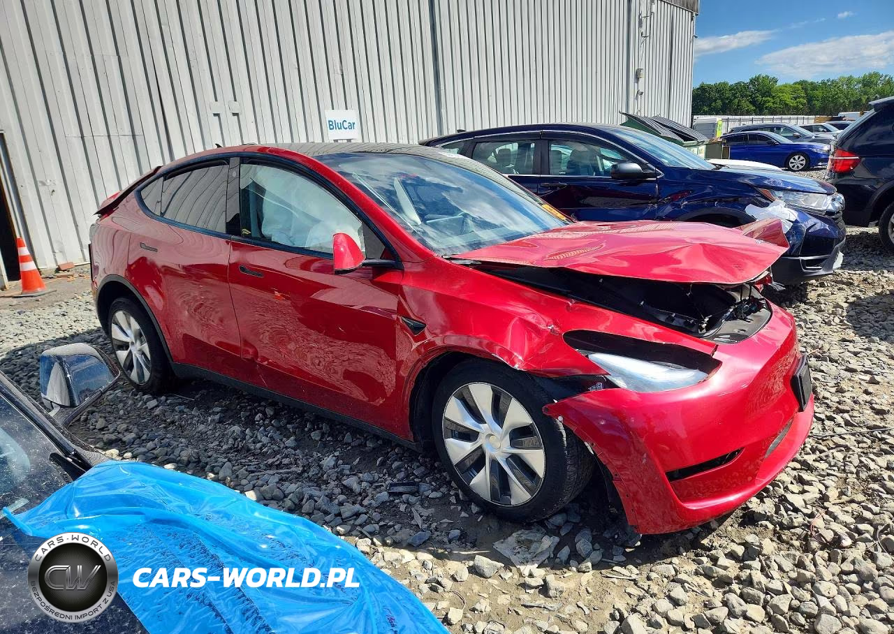 2023 Tesla Model Y VIN:7SAYGDEE2PA078883 - 4