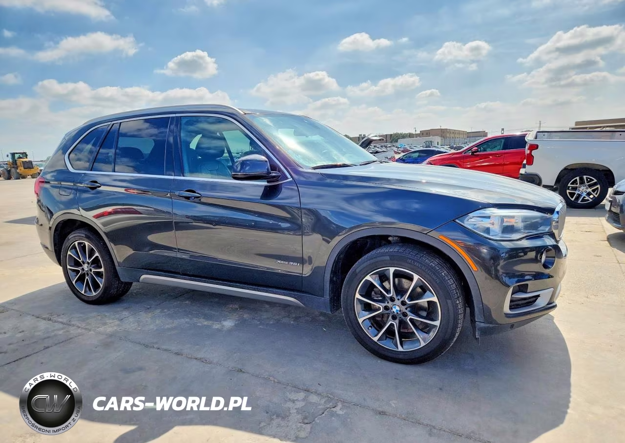 2018 BMW X5 xDrive35I VIN:5UXKR0C54J0Y02637 - 4
