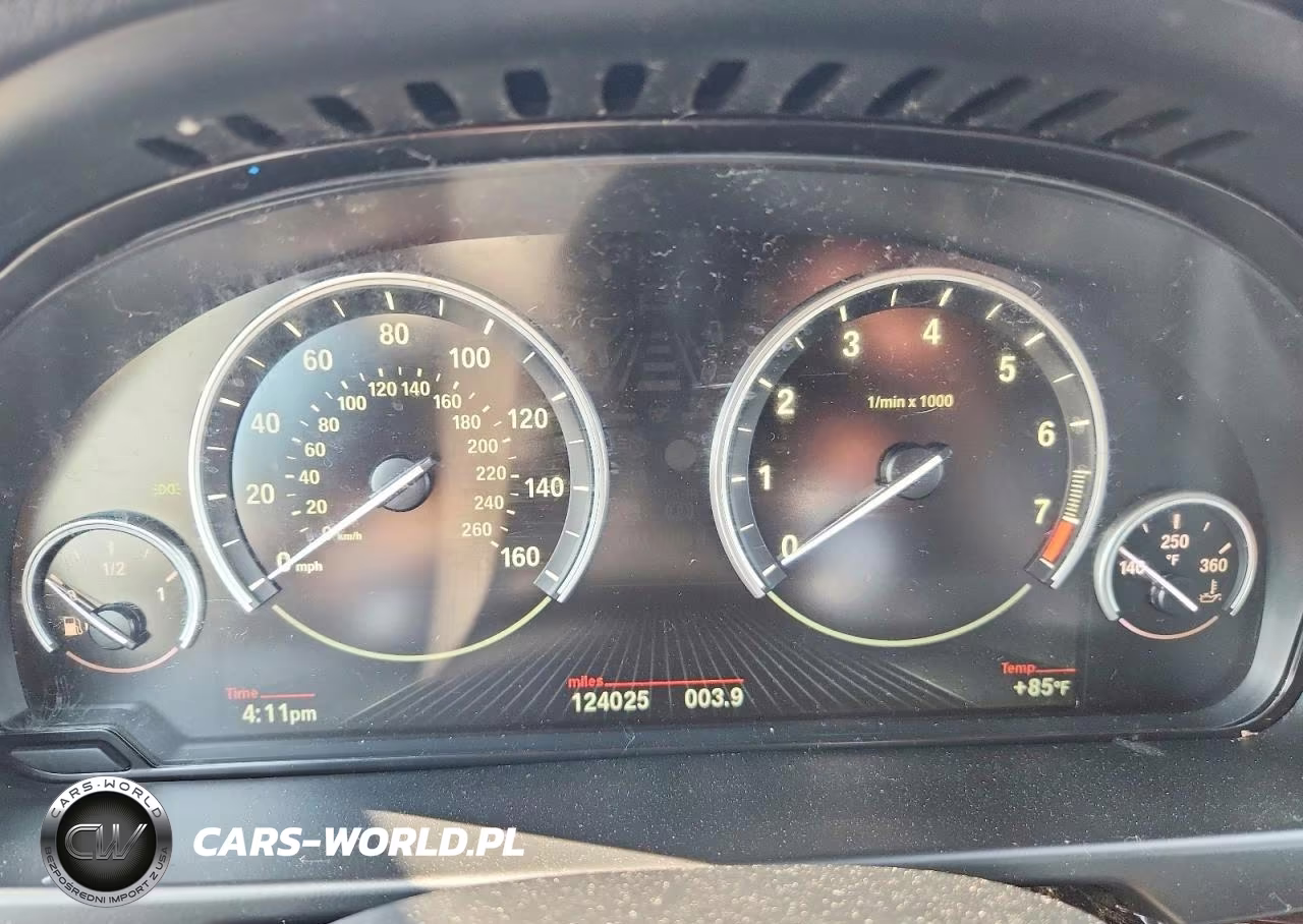2018 BMW X5 xDrive35I VIN:5UXKR0C54J0Y02637 - 9