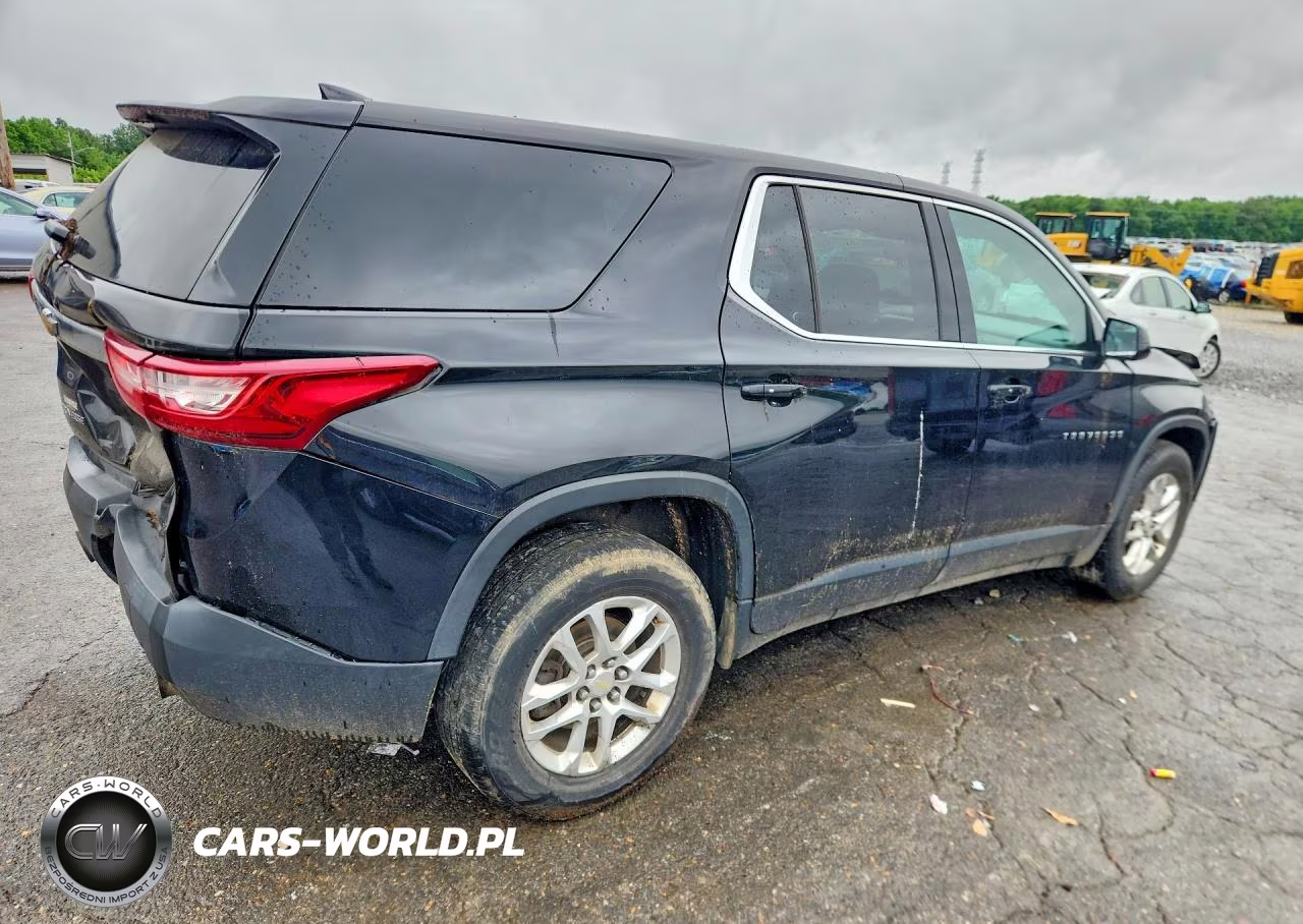 2018 Chevrolet Traverse Ls VIN:1GNERFKW1JJ128203 - 3