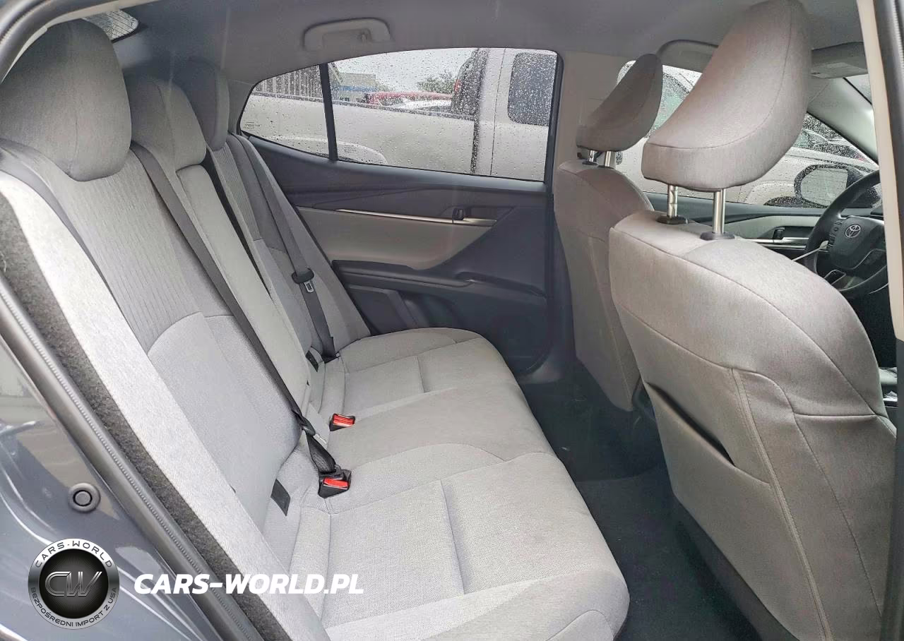 2026 Toyota Camry Le VIN:4T1DAACK5TU260811 - 10