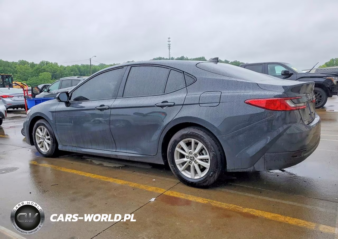 2026 Toyota Camry Le VIN:4T1DAACK5TU260811 - 2