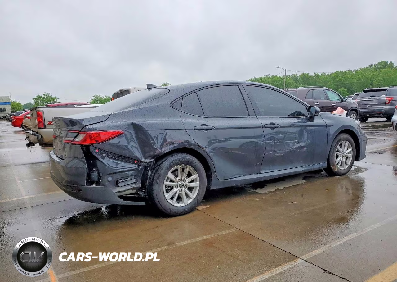 2026 Toyota Camry Le VIN:4T1DAACK5TU260811 - 3