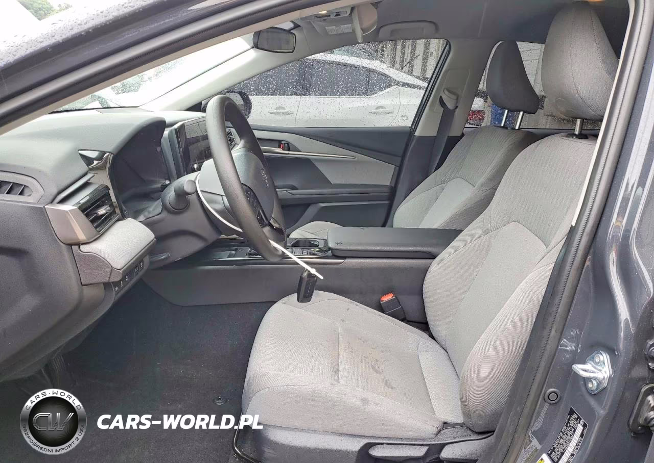 2026 Toyota Camry Le VIN:4T1DAACK5TU260811 - 7