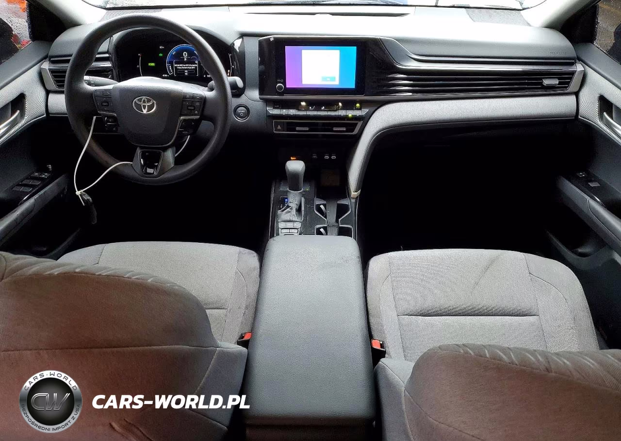 2026 Toyota Camry Le VIN:4T1DAACK5TU260811 - 8