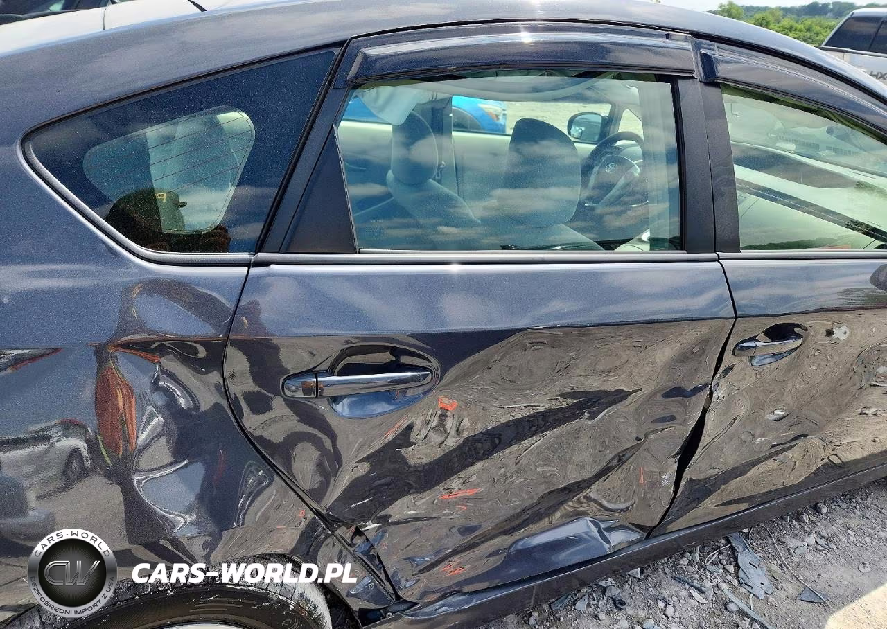2015 Toyota Prius Three VIN:JTDKN3DU9F0417831 - 10