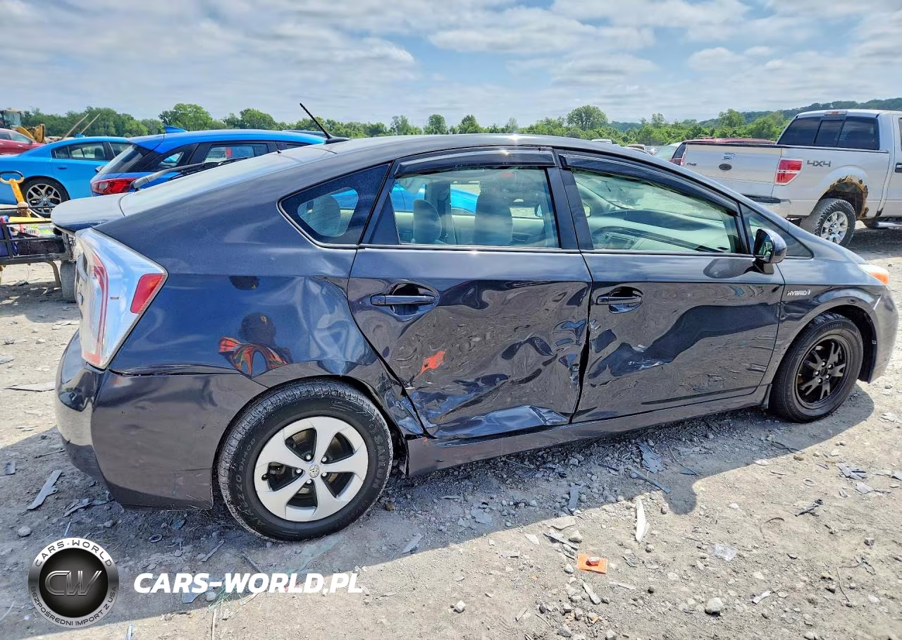 2015 Toyota Prius Three VIN:JTDKN3DU9F0417831 - 3