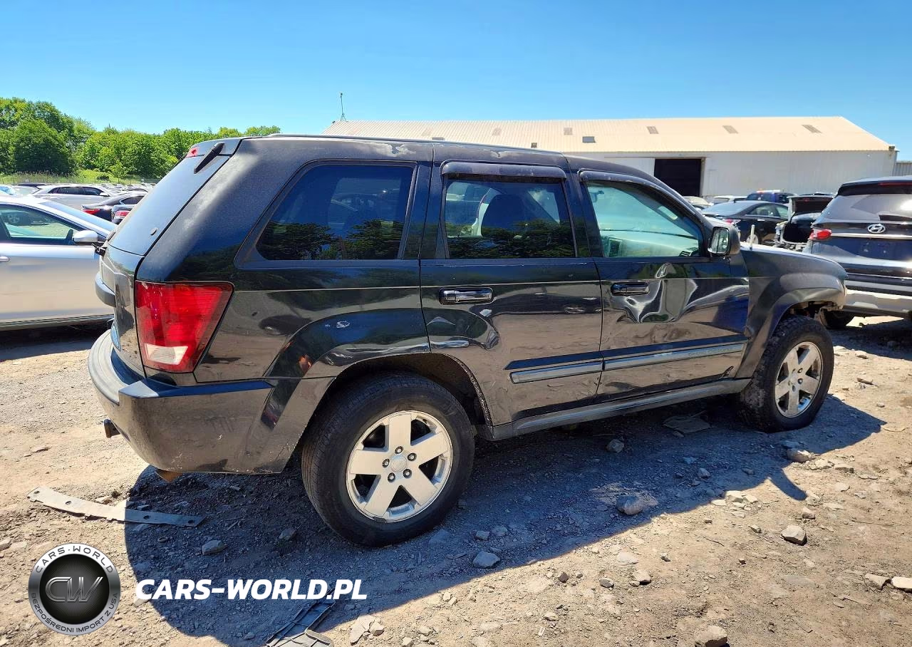 2008 Jeep Grand Cherokee Laredo VIN:1J8GS48KX8C210937 - 3