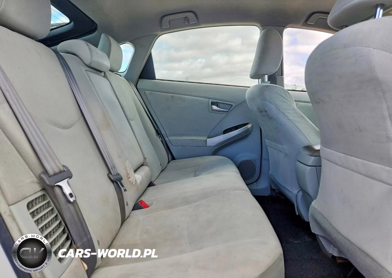 2014 Toyota Prius Two VIN:JTDKN3DU7E1762879 - 10
