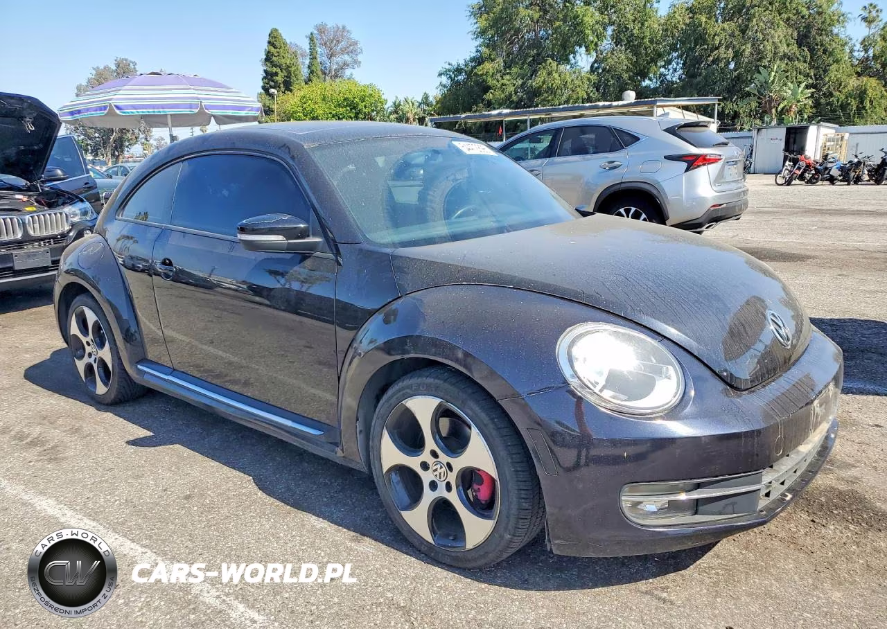 2012 Volkswagen Beetle Turbo VIN:3VWVA7AT1CM628300 - 4