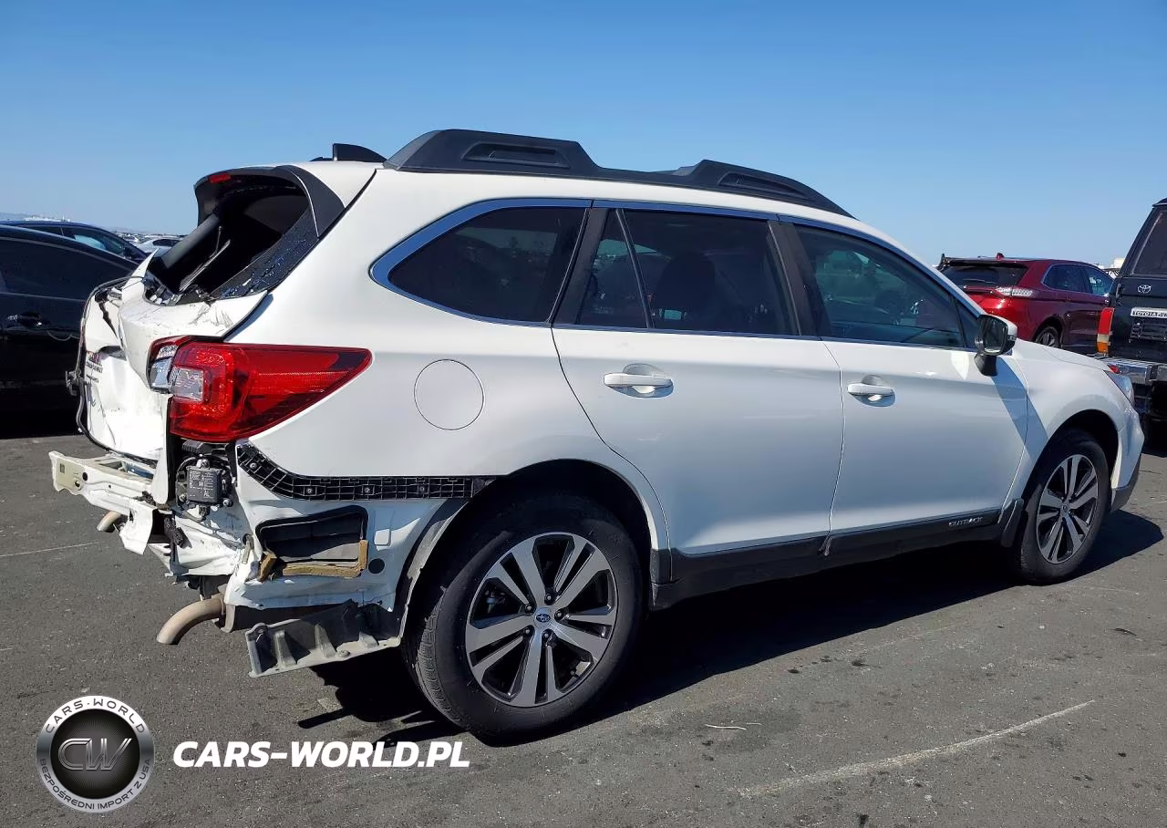 2018 Subaru Outback 3.6R Limited VIN:4S4BSENC1J3293387 - 3