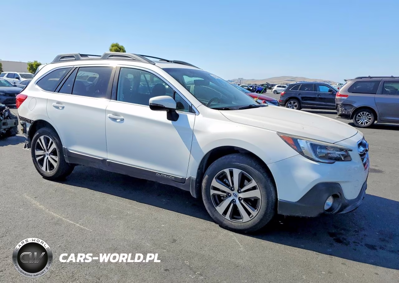2018 Subaru Outback 3.6R Limited VIN:4S4BSENC1J3293387 - 4