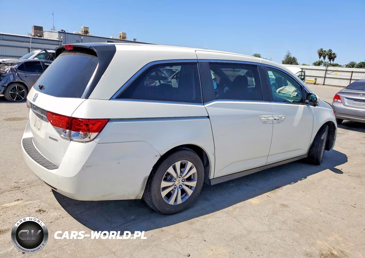 2016 Honda Odyssey Se VIN:5FNRL5H39GB070683 - 3