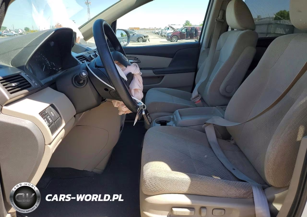 2016 Honda Odyssey Se VIN:5FNRL5H39GB070683 - 7