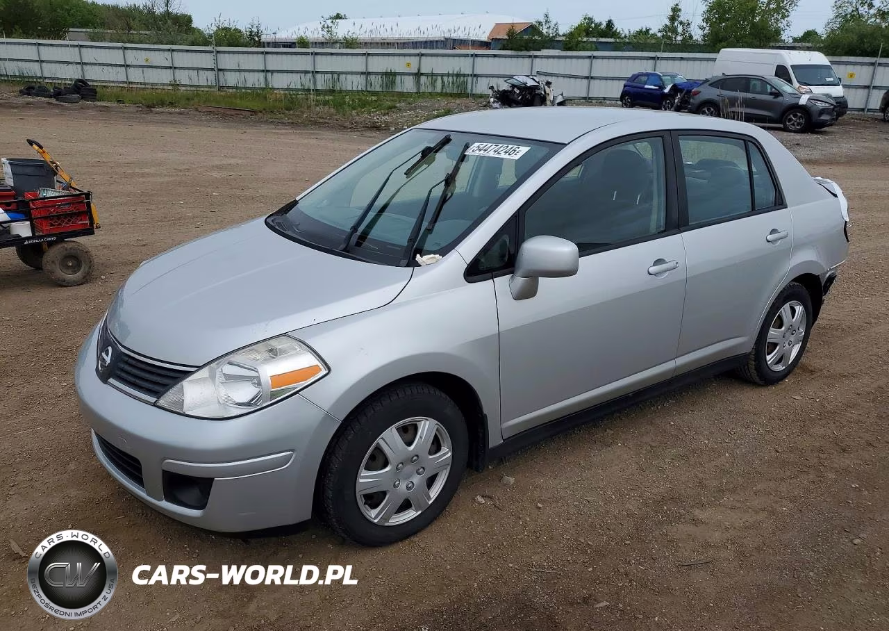2009 Nissan Versa 1.8 S