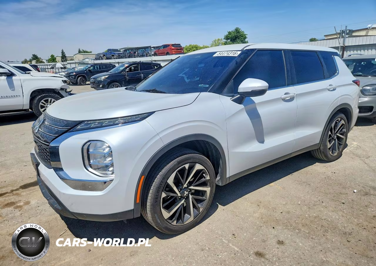2022 Mitsubishi Outlander Es – zdjęcie 1 z 12