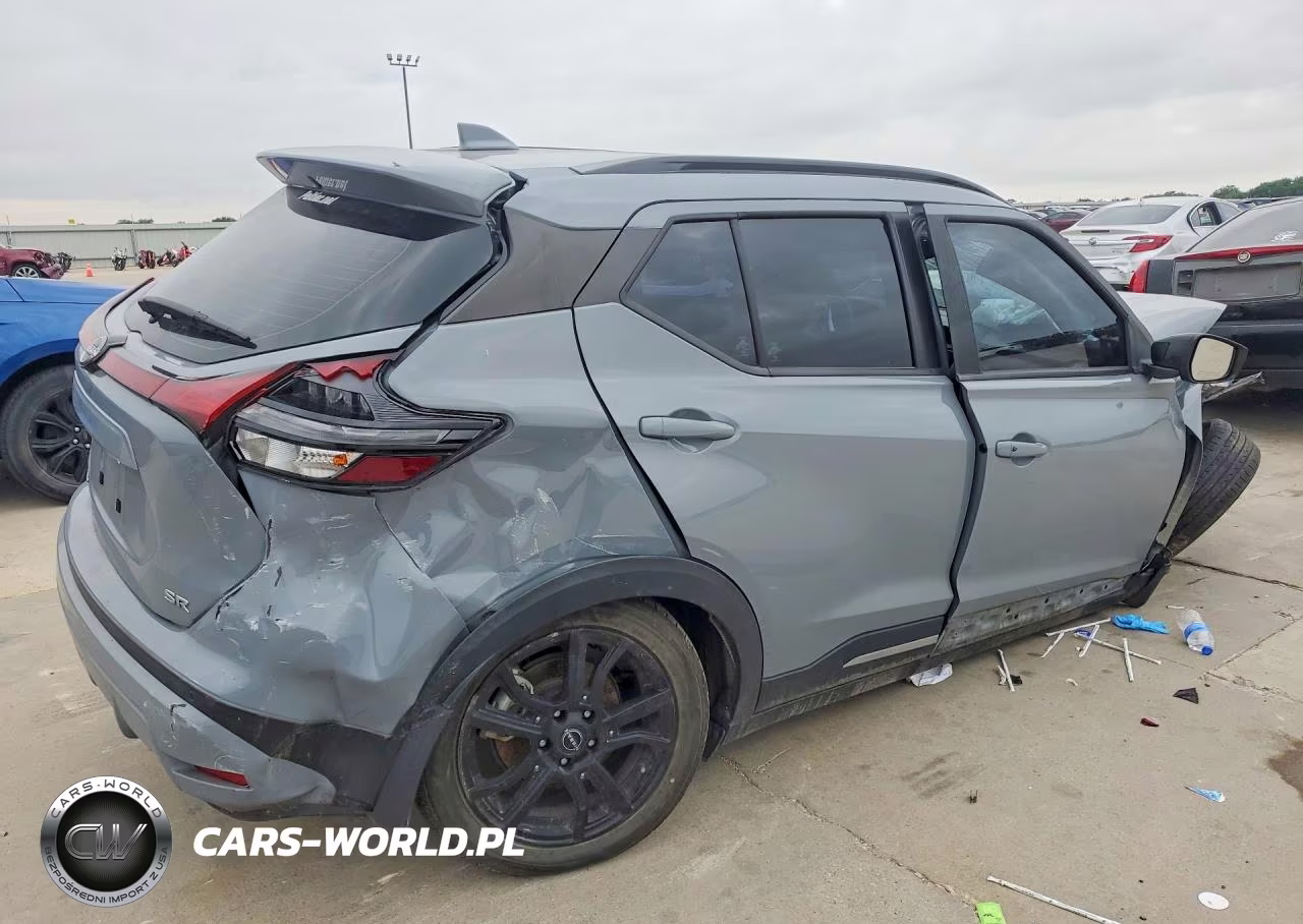 2023 Nissan Kicks Sr VIN:3N1CP5DV4PL470110 - 3