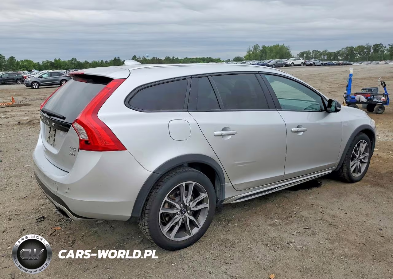 2015 Volvo V60 Cross Country Premier VIN:YV4612HK5F1001363 - 3
