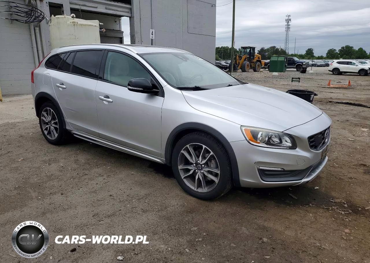 2015 Volvo V60 Cross Country Premier VIN:YV4612HK5F1001363 - 4