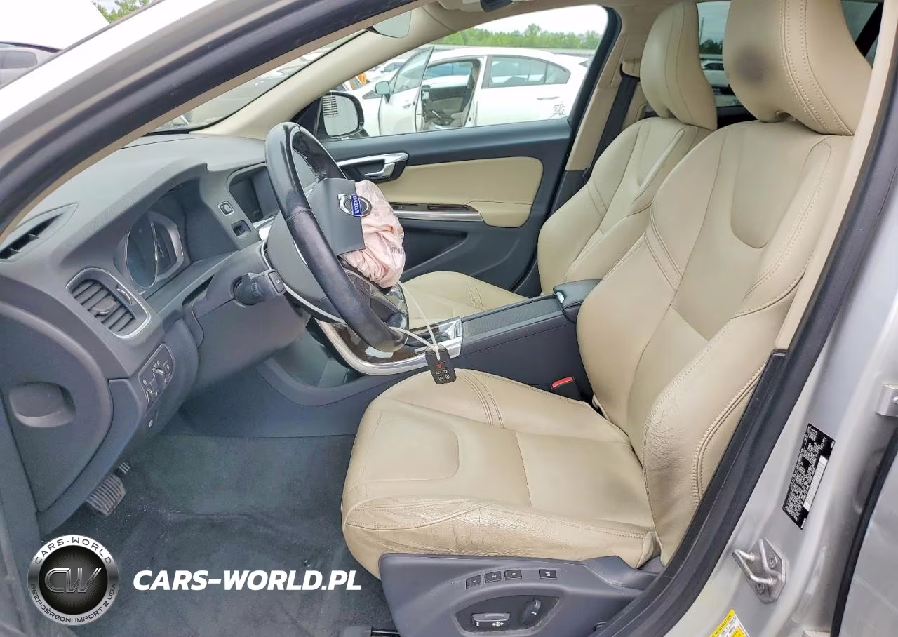 2015 Volvo V60 Cross Country Premier VIN:YV4612HK5F1001363 - 7