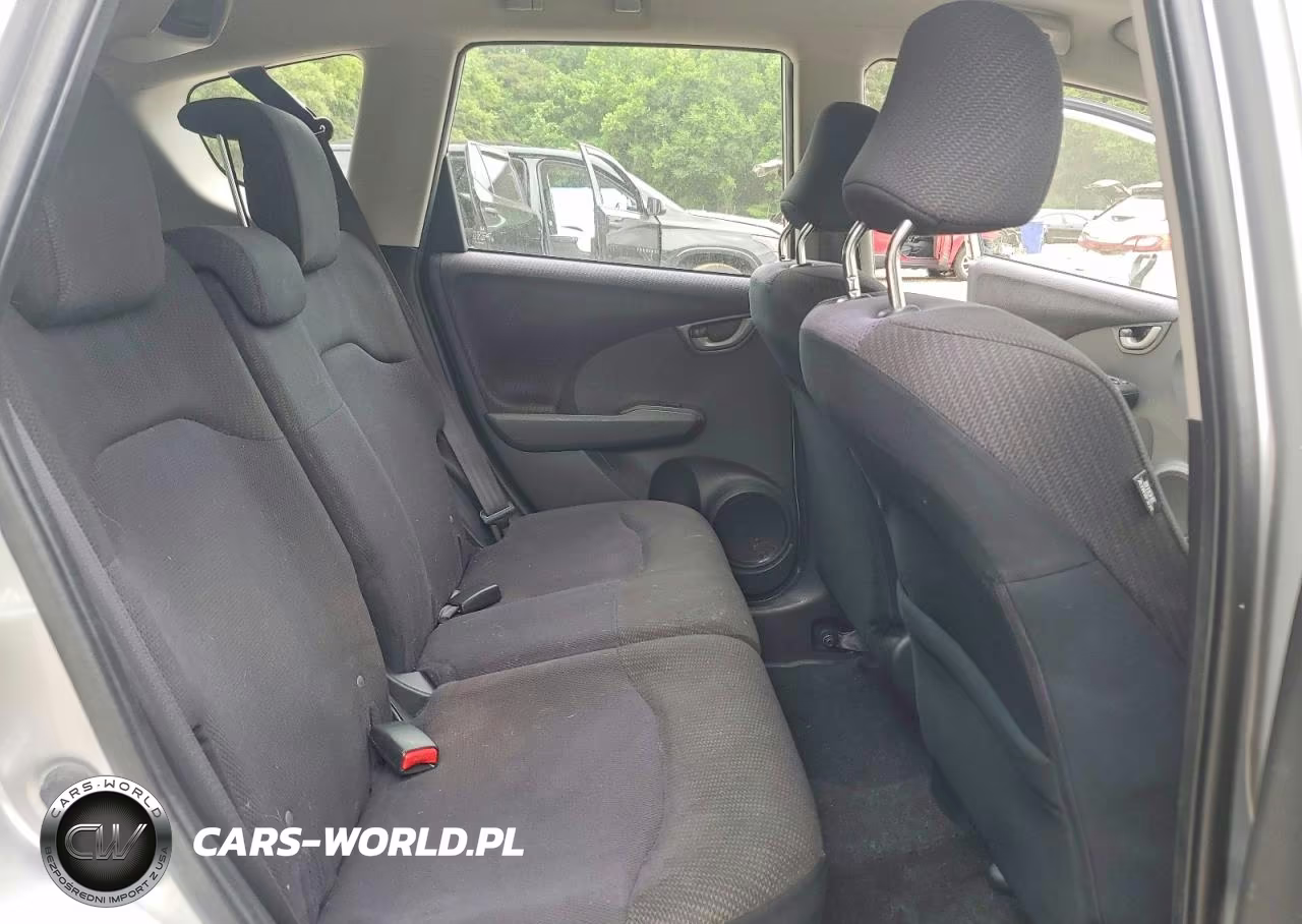 2012 Honda Fit Sport VIN:JHMGE8H57CC004661 - 10