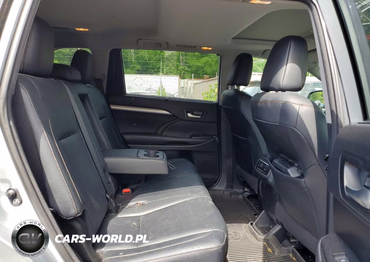 2018 Toyota Highlander Xle VIN:5TDJZRFH3JS857097 - 10