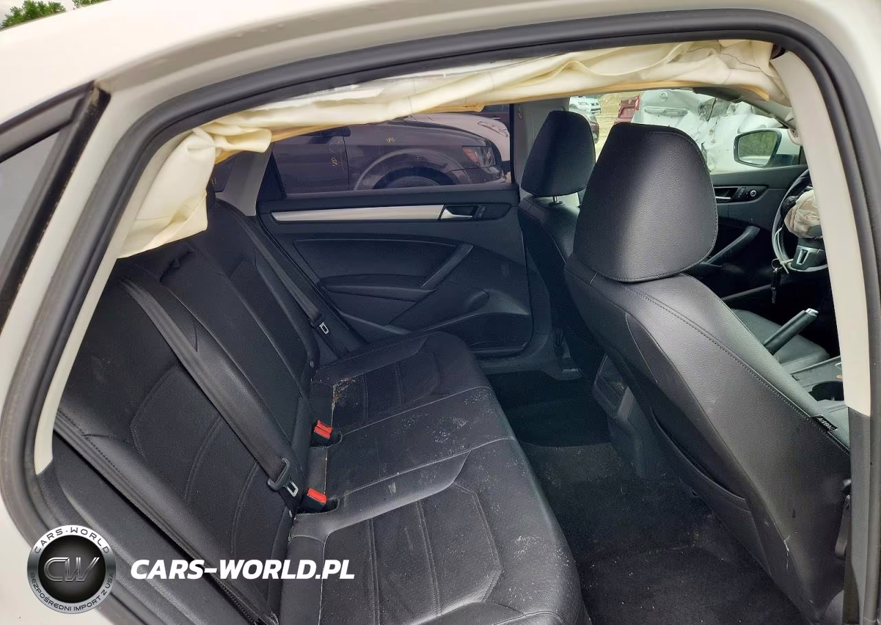 2015 Volkswagen Passat S VIN:1VWAT7A33FC068424 - 10