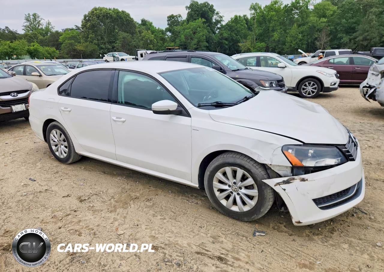 2015 Volkswagen Passat S VIN:1VWAT7A33FC068424 - 4