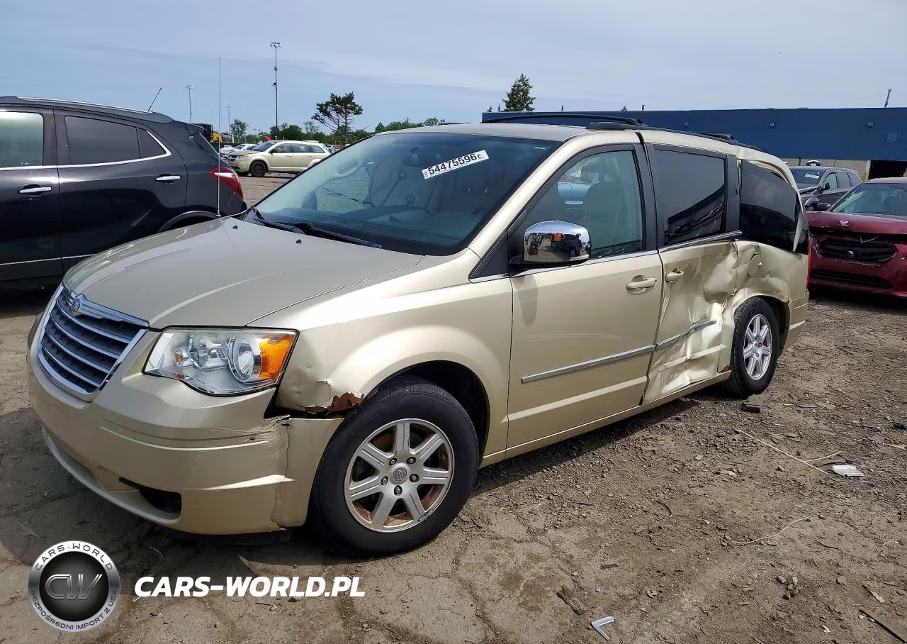 2010 Chrysler Town & Country Touring Plus – zdjęcie 1 z 13
