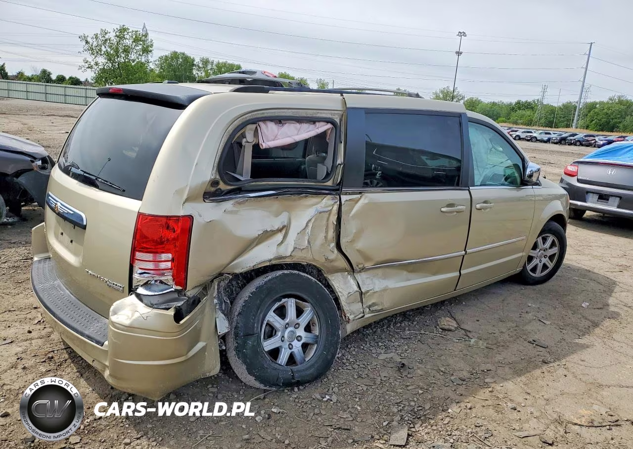 2010 Chrysler Town & Country Touring Plus VIN:2A4RR8DX6AR456654 - 3