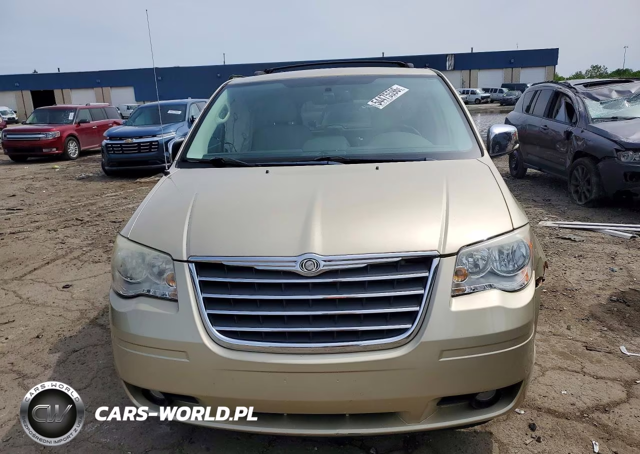 2010 Chrysler Town & Country Touring Plus VIN:2A4RR8DX6AR456654 - 5