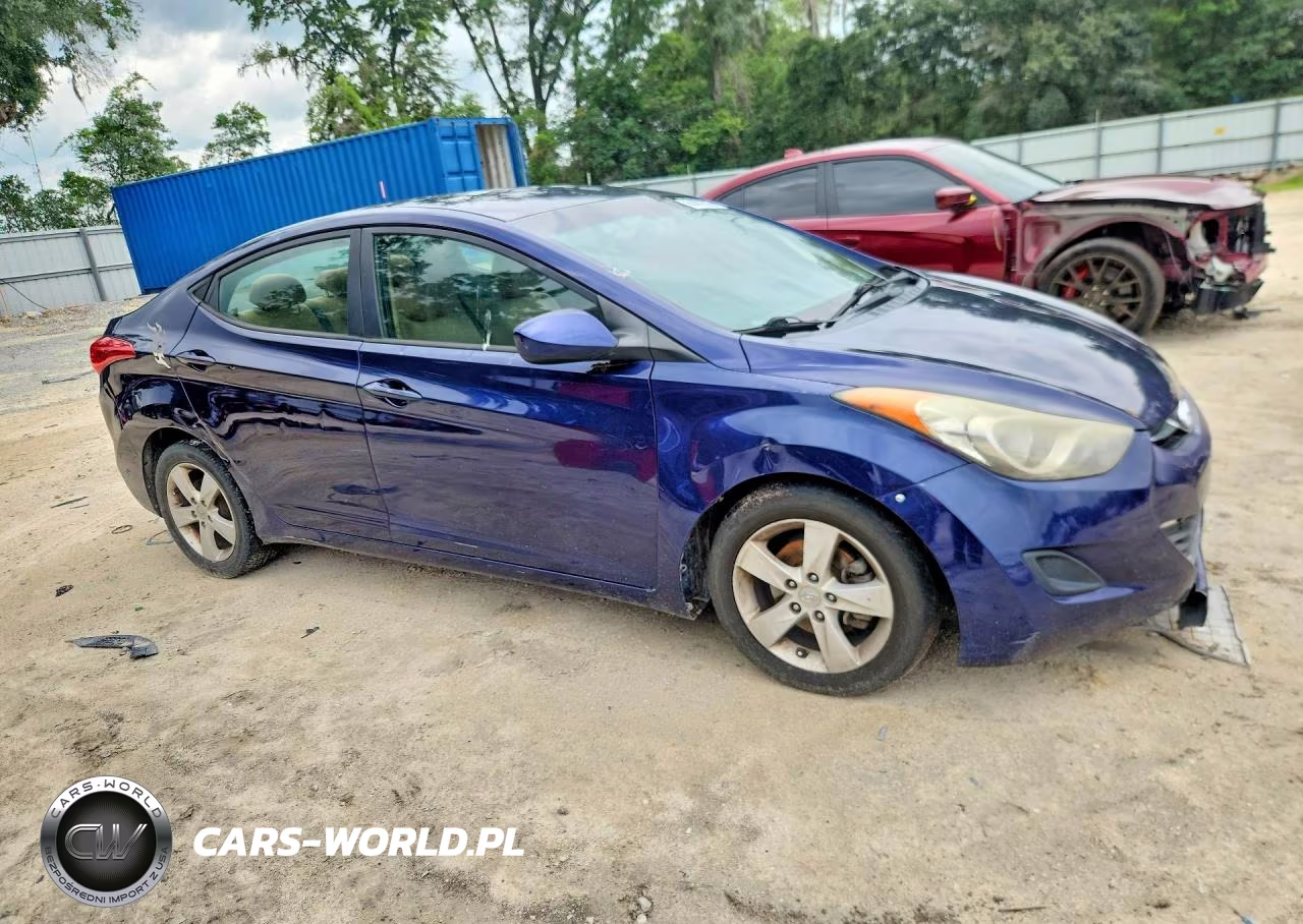 2013 Hyundai Elantra Gls VIN:5NPDH4AE3DH387616 - 4