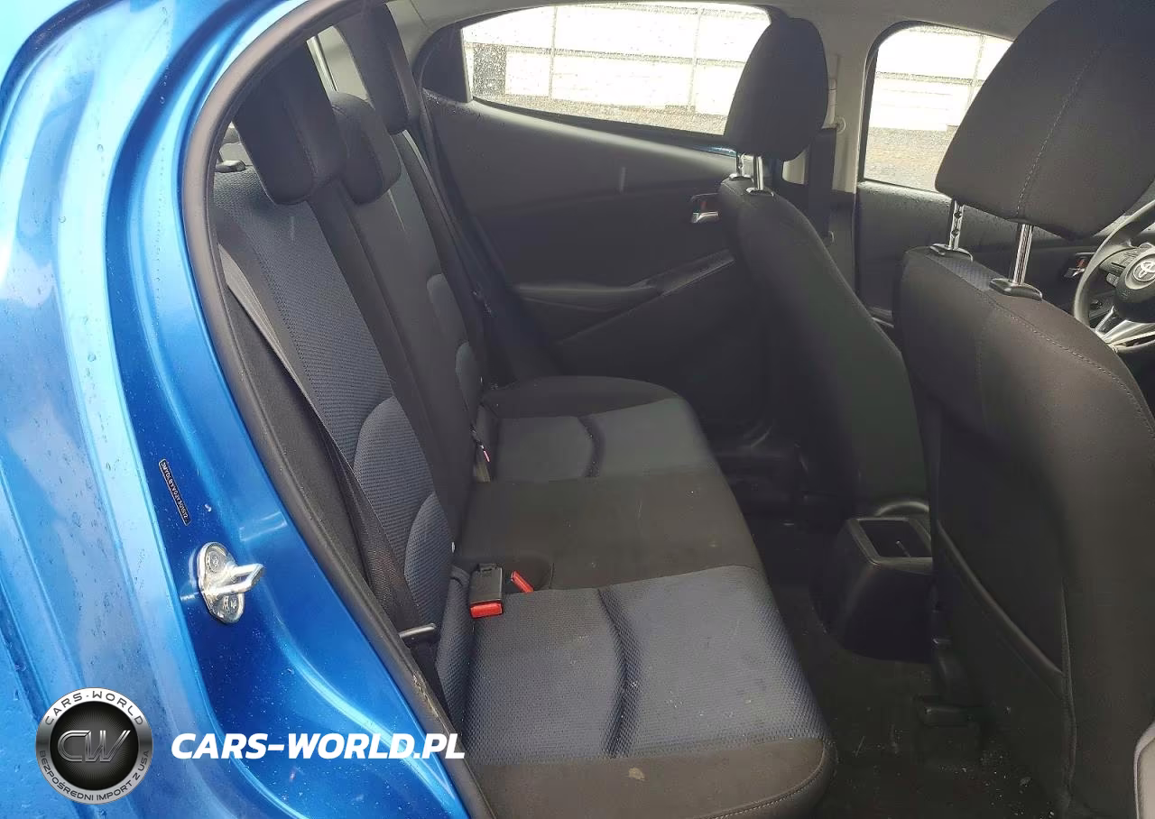 2018 Toyota Yaris Ia Base VIN:3MYDLBYV0JY301512 - 10