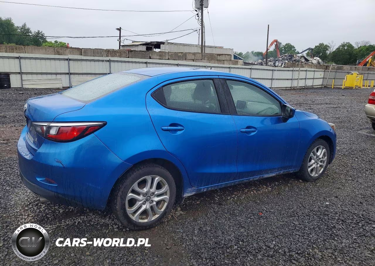 2018 Toyota Yaris Ia Base VIN:3MYDLBYV0JY301512 - 3