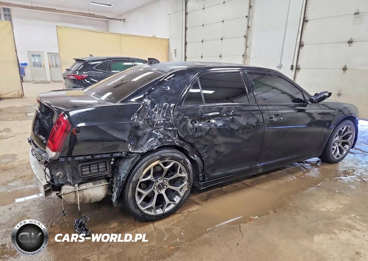 2016 Chrysler 300 S VIN:2C3CCABG0GH304489 - 3