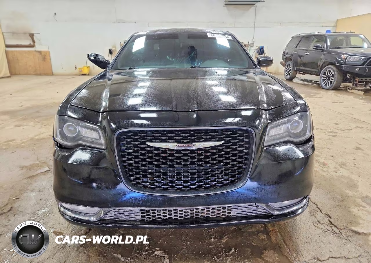 2016 Chrysler 300 S VIN:2C3CCABG0GH304489 - 5