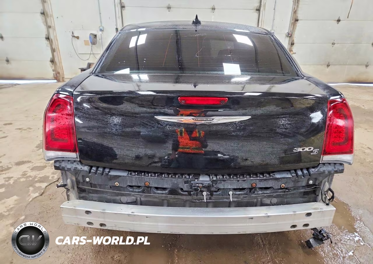 2016 Chrysler 300 S VIN:2C3CCABG0GH304489 - 6