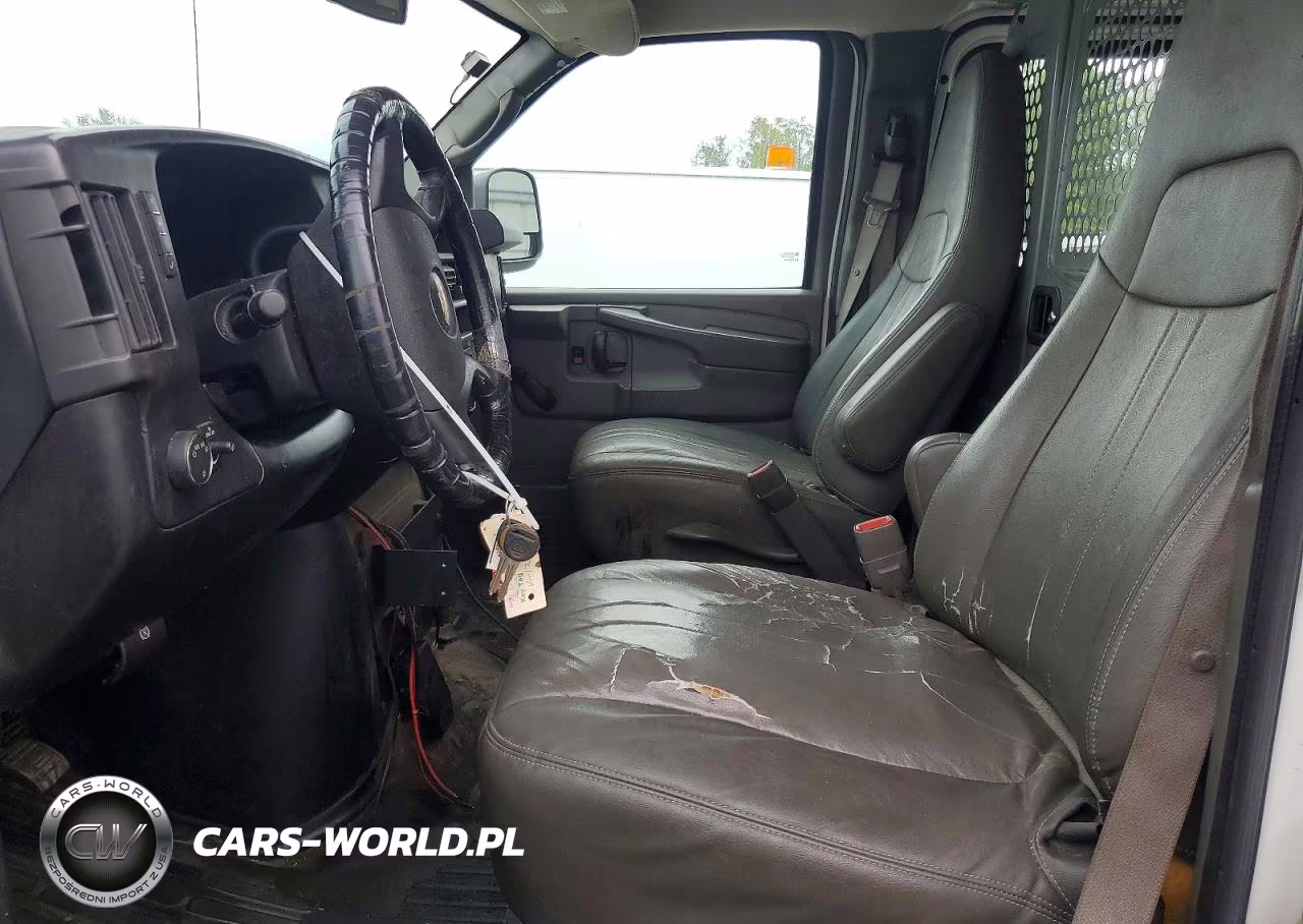 2012 Chevrolet Express G2500 VIN:1GCWGFCA2C1120104 - 7