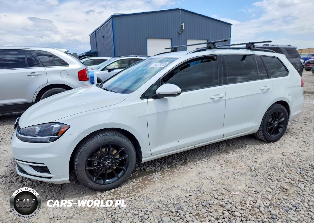 2018 Volkswagen Golf Sportwagen S