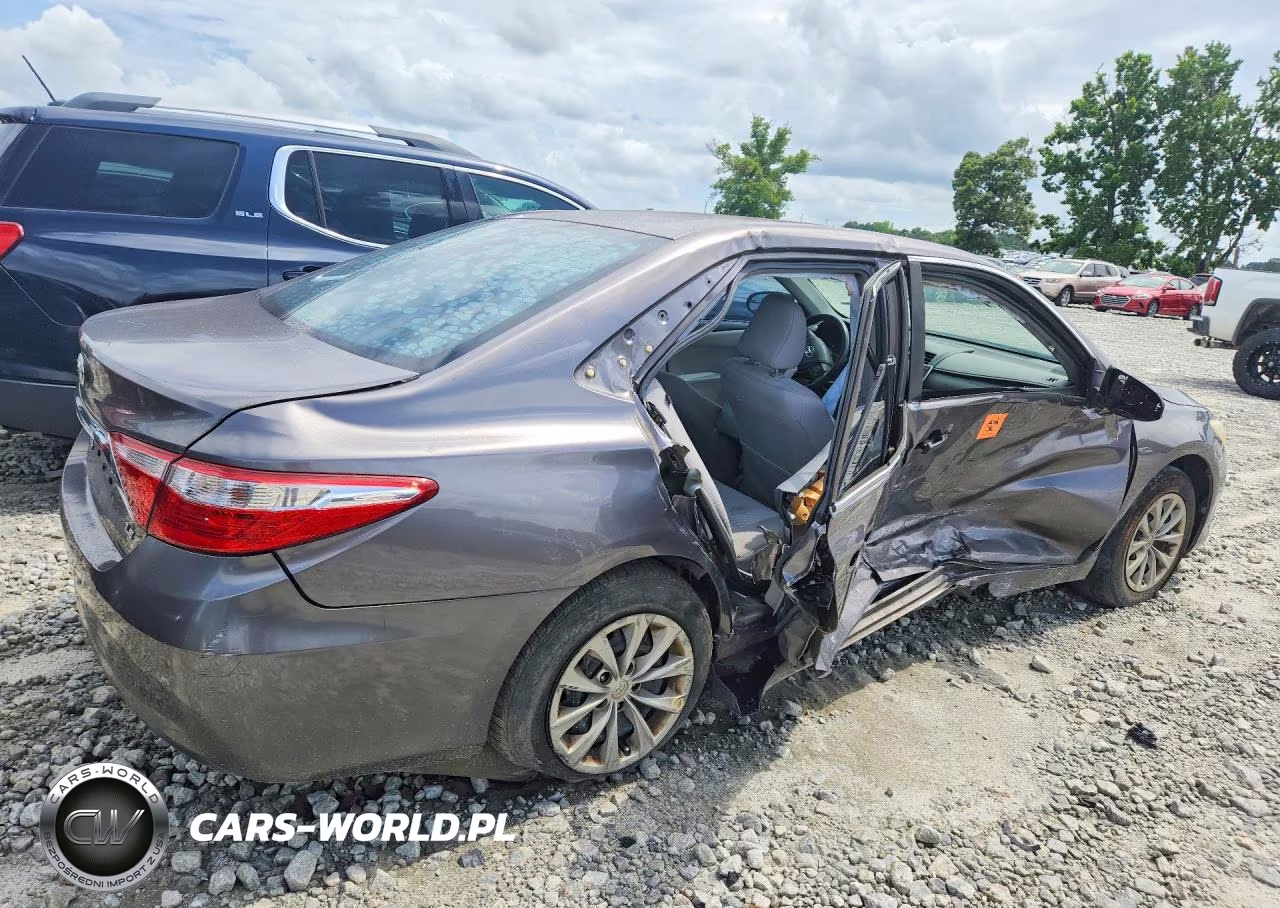 2017 Toyota Camry Le VIN:4T1BF1FK7HU287925 - 3
