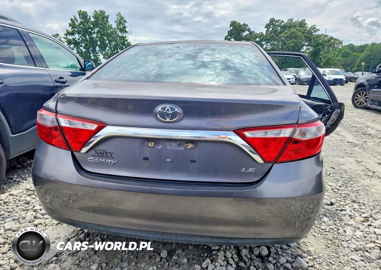 2017 Toyota Camry Le VIN:4T1BF1FK7HU287925 - 6